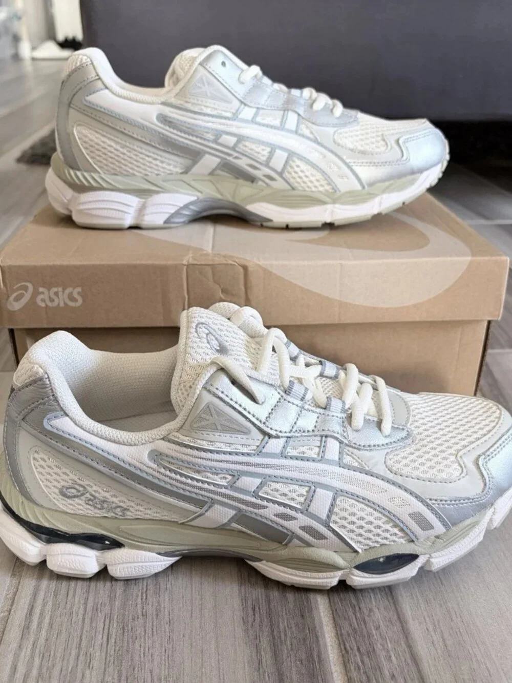 Women's ASICS GEL-NYC 2055 Shoes - Cream Dolphin Grey 1203A542 107 - Picture 4 of 14